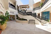 3/2 Ocean Breeze Escape Located on Palm Beach Island