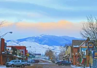 Get away from the hustle and bustle in an outdoor paradise!