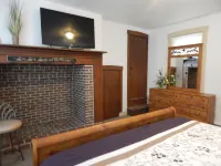 Beautiful single-family house building from 1840 람피터 호텔