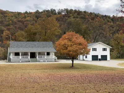 On the Banks of the White River, Private Boat Ramp, Great for Fishing & Groups