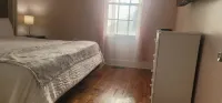 Open Plan 1BR Apt with King Bed in Historic City