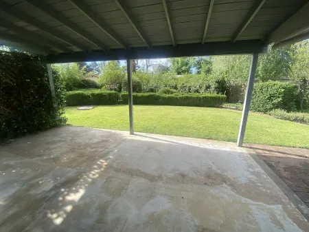 Arroyo Manor - Centrally Located