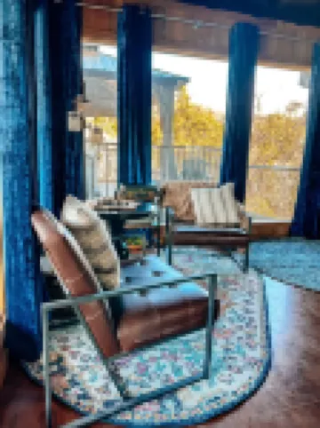 The LookOut! A Romantic Getaway with Spa & Views!