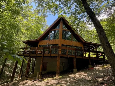 Crickett Lane - 8 Stall Horse Barn