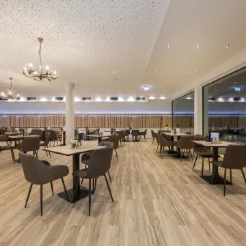 Goldhirsch Aparthotel Отели в г. Гемайнде Ваграйн