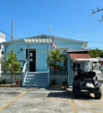 Key Largo, Charming 2-bedroom RV in Calusa Campground