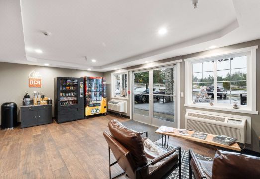 Basecamp Puyallup 이미지