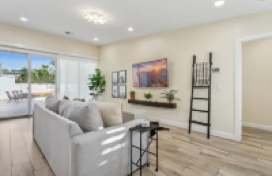 6BR Scottsdale Oasis w/ Pool, Bball & Casita!