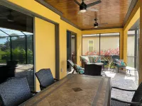 Spacious Waterfront 4+ bedroom Pool Home in delightful Rotonda West, FL