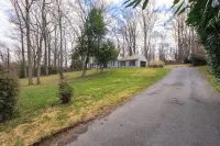 Beautiful Spacious Entire House in Bethesda, Prime Location 7-Bedrooms