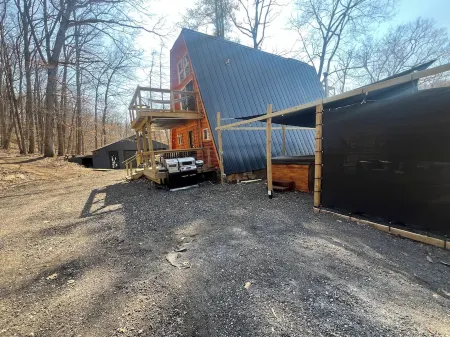 Cabin in the TreeTops! 4 Level a-frame cabin, with 5 levels of decks