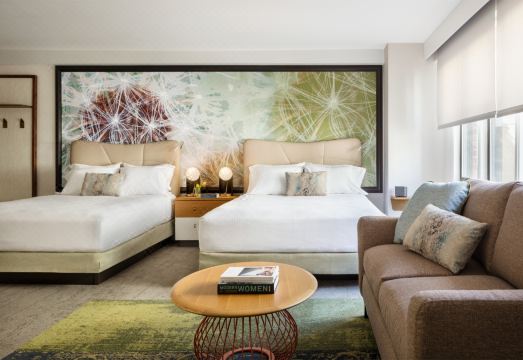 The Gardens Sonesta 스위트룸