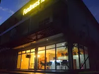 Fondness Hotel Các khách sạn gần Wat Khok Khian