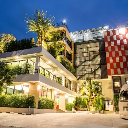 D11 Hotel Отели рядом с достопримечательностью «Дворец Чан»