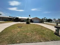 Cape Coral VIP Heated Pool, Hot tub, Direct access, Boat lift, Gameroom, Hotels near Circle K