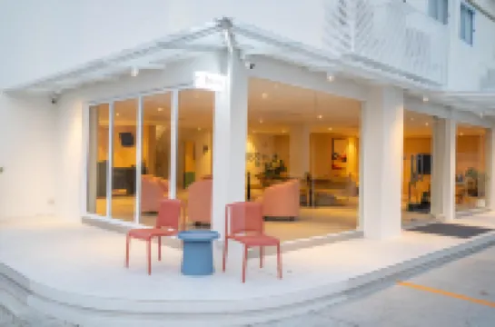 777Bliss Hometel Hotels near Wat Si Thep Pradittharam