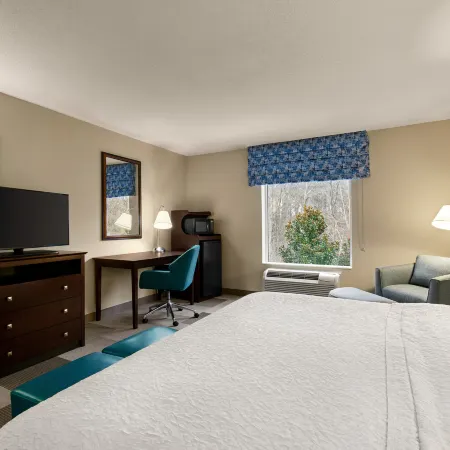 Hampton Inn & Suites Atlanta Airport West/Camp Creek Parkway