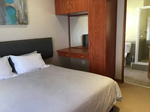 Fully Furnished Monthly Stay in Pentagon Park - บังกะโล