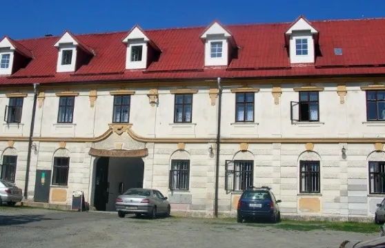 瓦拉斯庫夫格倫特酒店