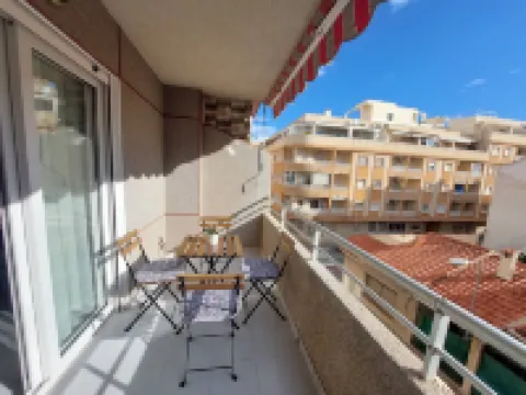 2-bedroom apartment-close to beaches and center