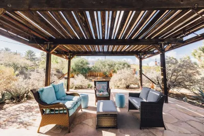 5 Miles from Park entrance Charming 2-bedroom house in enchanting Joshua Tree Hotel in zona World Famous Crochet Museum