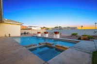 "Sunriver Estate" l 4Bd l Pool l Spa l Sleeps 12