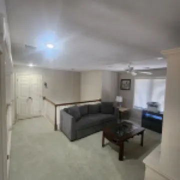 Luxurious 4BD3.5BA Spacious Game Room Loft Big Yard