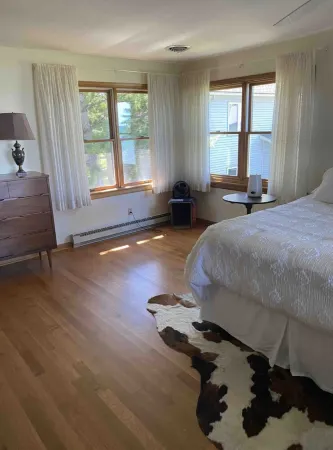 Lakeside Resort Home: Sunsets, fishing, paddling - pet friendly