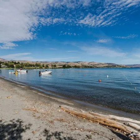 Waterfront, HotTub, Pool, PickleBall, Wapato Point