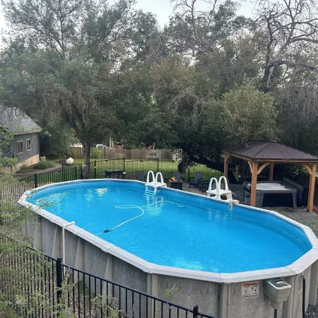 Updated Cabin with POOL and SPA 5 minutes from Sequoias National Park