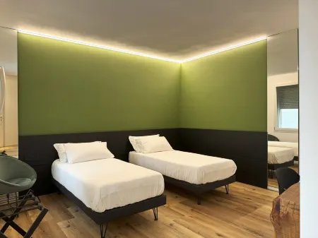 AdisArtur Elegant Rooms Отели в г. Делло