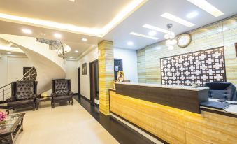 Hotel Red Castle 4 Star