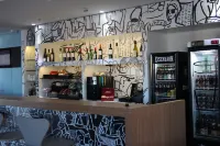 Ibis Criciuma - بار