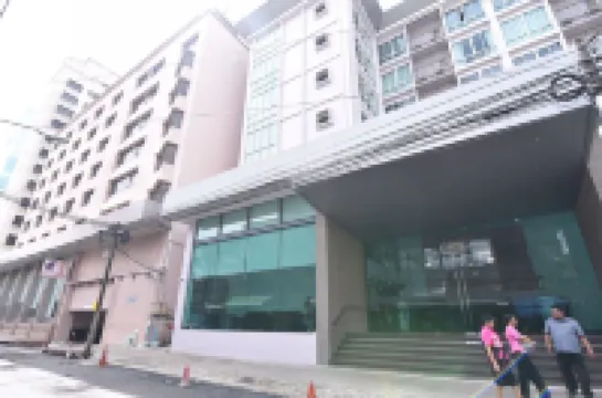 Mayflower Grande Hotel