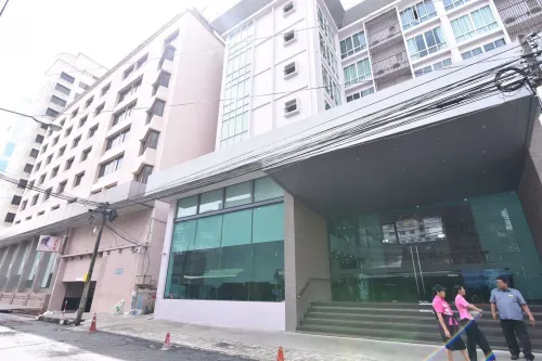 Mayflower Grande Hotel