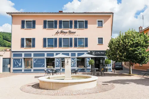 Le Place Neuve Hotels in Chazelles-sur-Lyon