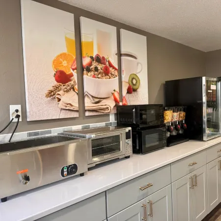 Super 8 by Wyndham Great Falls City Center