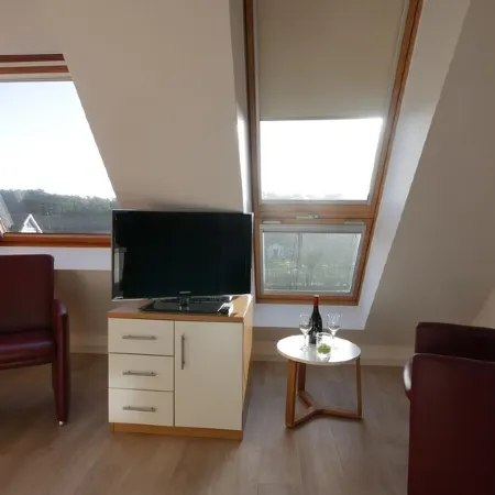 APARTMENT 2 ON THE 2ND FLOOR