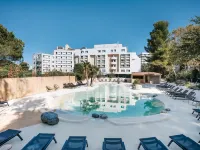 Le Drips Hotels near Plage de la Pointe Rouge