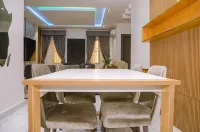 AyahsCourt Hotels in Bwari