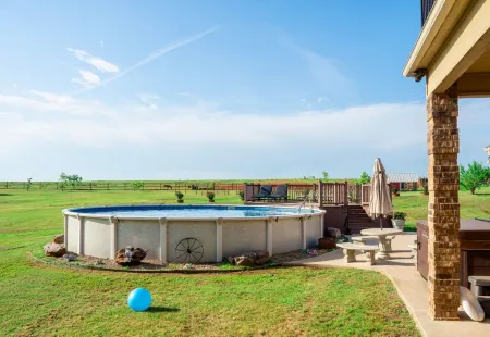 Peaceful Luxurious Ranch Family Reunion Отели в г. Поттаватоми