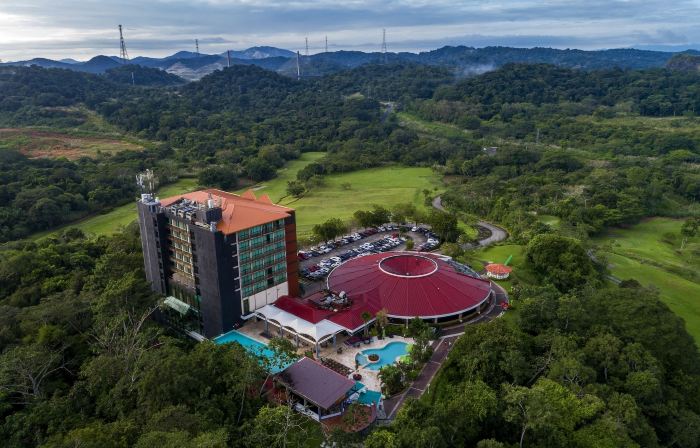 Summit Rainforest & Golf Resort