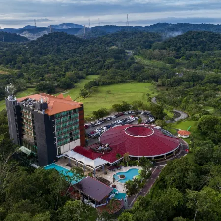 Summit Rainforest & Golf Resort