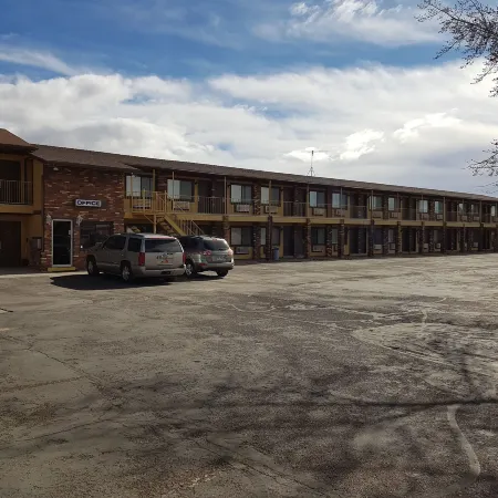 Split Mountain Motel Отели в г. Винта Каунти