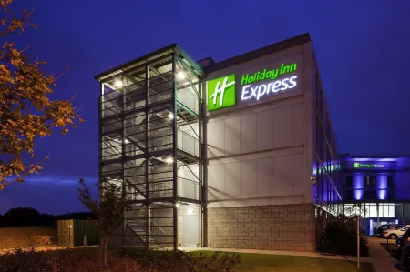 Holiday Inn Express London - Stansted Airport Отели рядом с достопримечательностью «Артур Финдли колледжи»