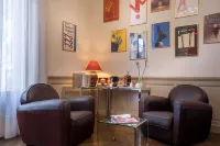 Hotel d'Angleterre Hotels in Авіньйон