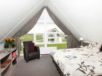 Spacious Holiday Home with Garden - 3 звезды