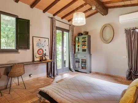Villa in Tuscany with Historic Charm