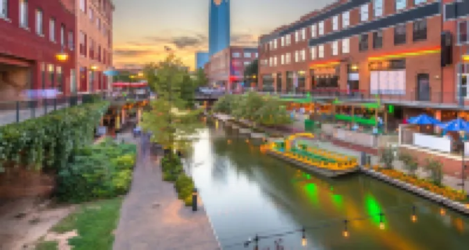 復古寶石在黃金地段舒適一卧室綠洲