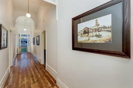 Seymours on Lydiard Отели рядом с достопримечательностью «оз. Уэндори»